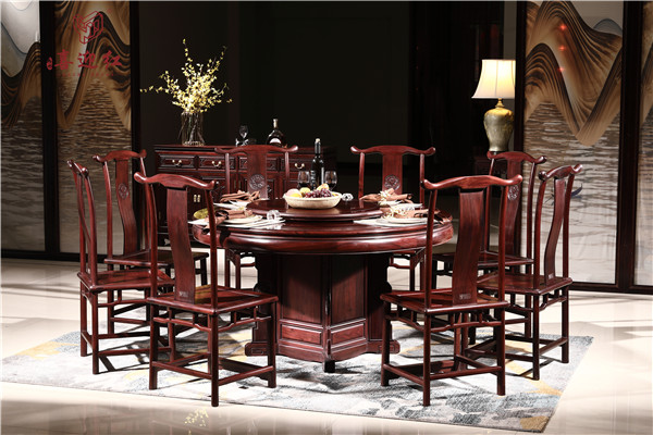 紅酸枝餐桌：開啟家庭溫馨“食光”新體驗